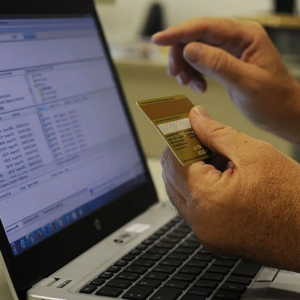 Dados do Serasa apontam que Paraíba foi o 2º estado do Nordeste em que mais consumidores quitaram dívidas