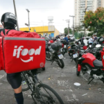 Quase 2 milhões de brasileiros trabalharam por aplicativos em 2025, aponta IBGE
