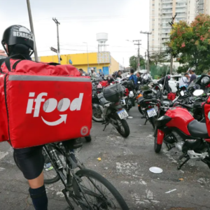 Quase 2 milhões de brasileiros trabalharam por aplicativos em 2025, aponta IBGE
