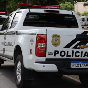 Homem é preso suspeito de tentar matar pai e irmão com facão em Santa Luzia