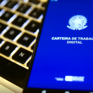 Desemprego cai para 5,3% e atinge menor taxa para agosto desde 2012, diz IBGE