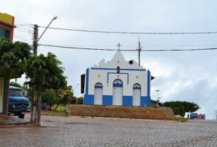 Mulher é presa suspeita de esfaquear o cunhado em Maturéia, na Paraíba