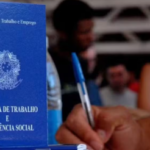 Desemprego cai para 5,2% no Brasil e atinge menor nível para o terceiro trimestre desde 2012